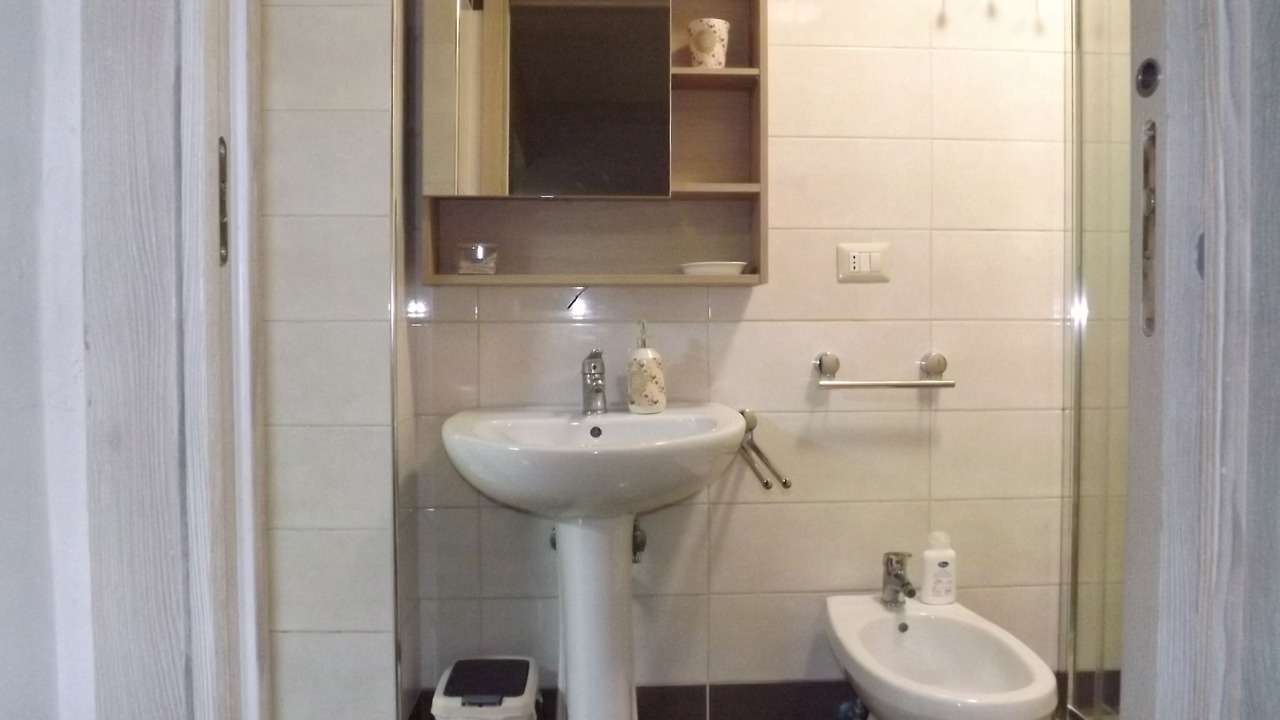 Photo of Bathroom in Secondigliano
