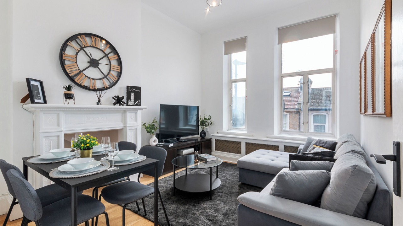 Photo of Livingroom in Acton