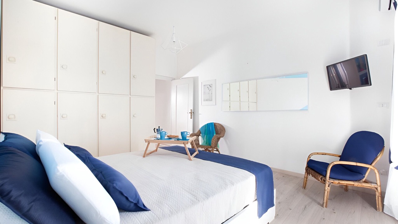 Photo of Bedroom in Meta