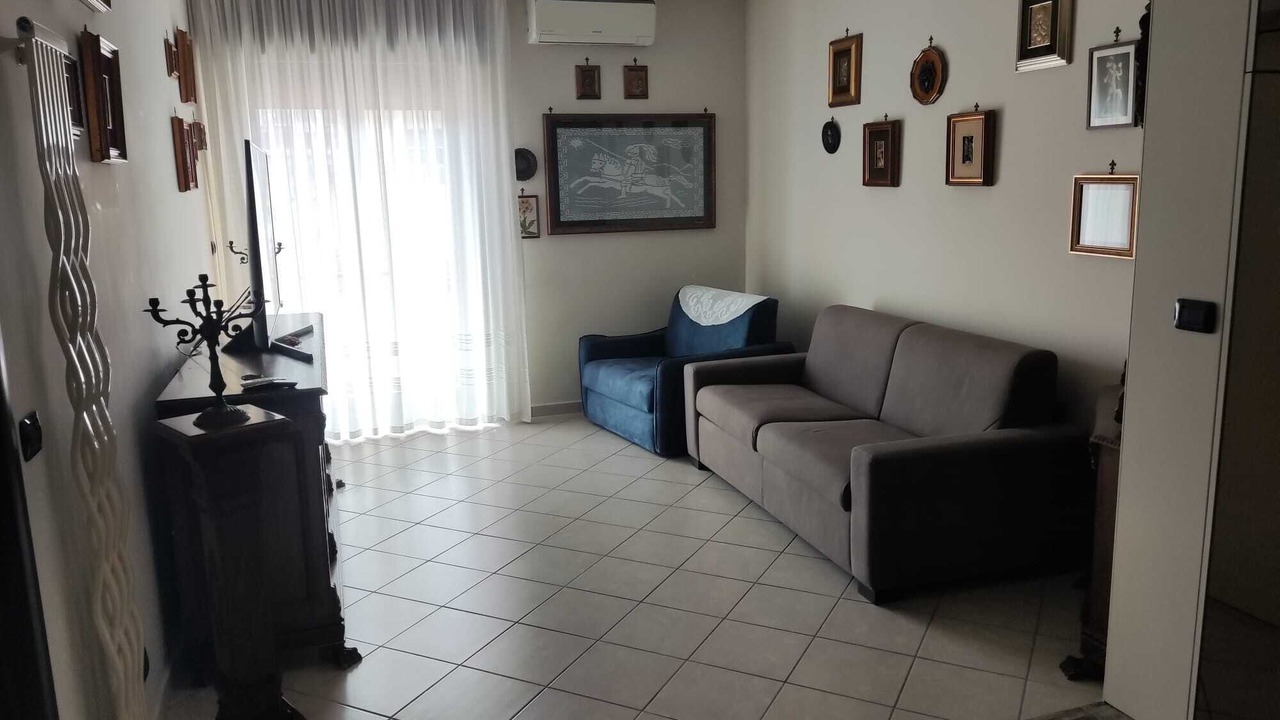 Photo of Livingroom in Naples