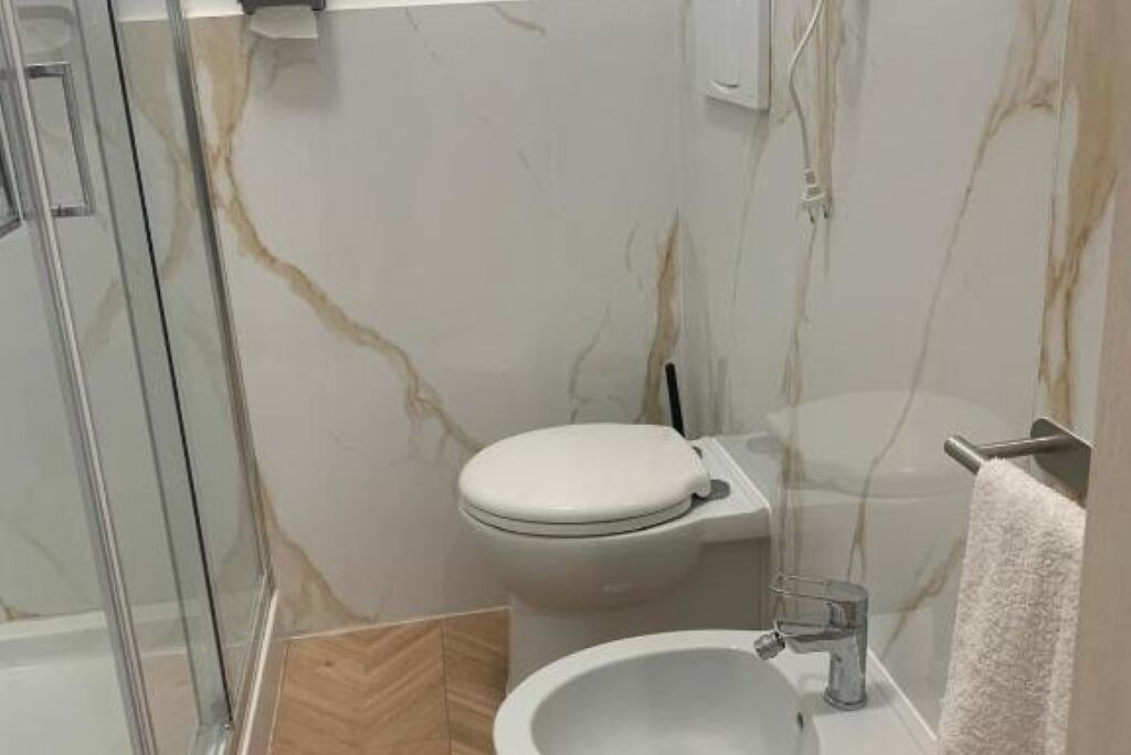 Photo of Bathroom in Zona XV Torre Maura