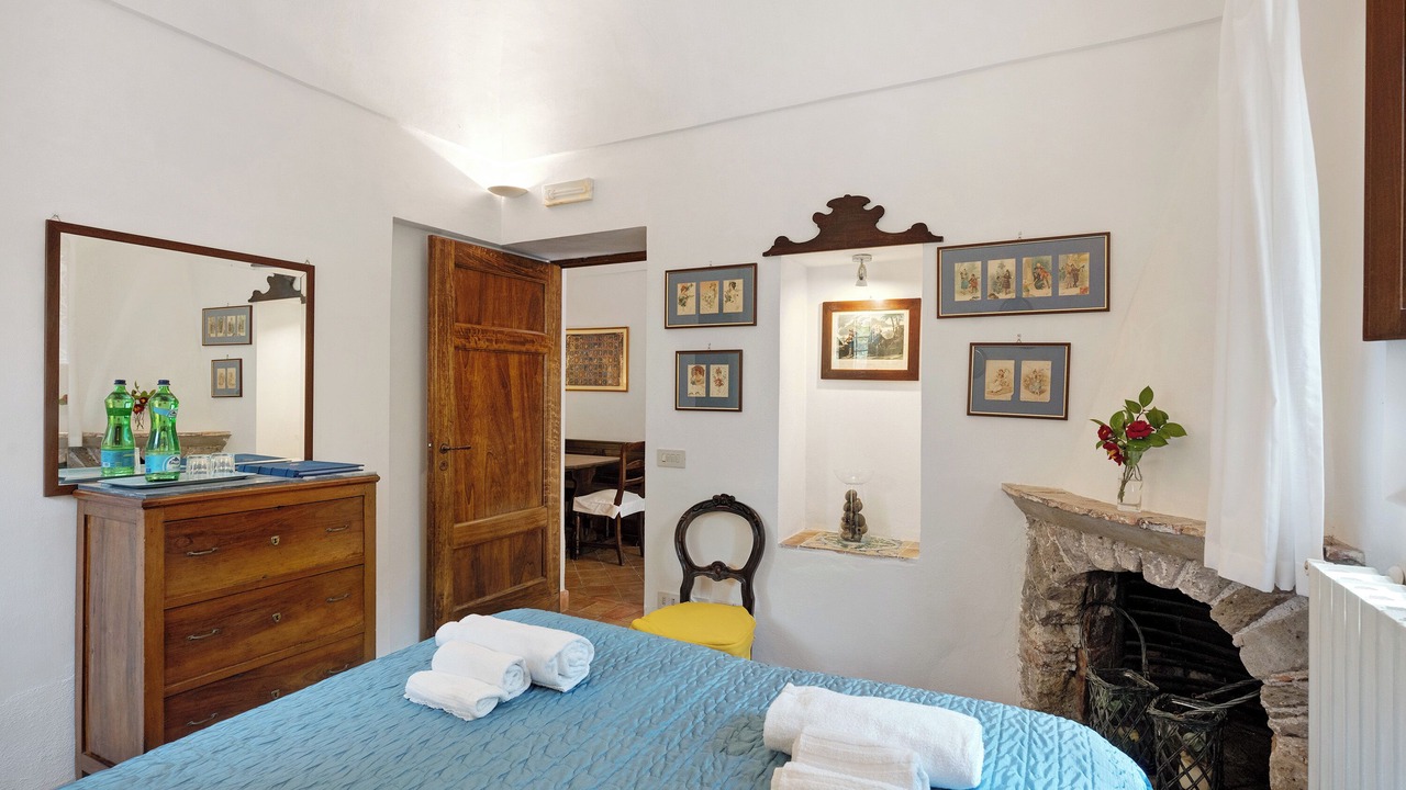 Photo of Bedroom in Meta