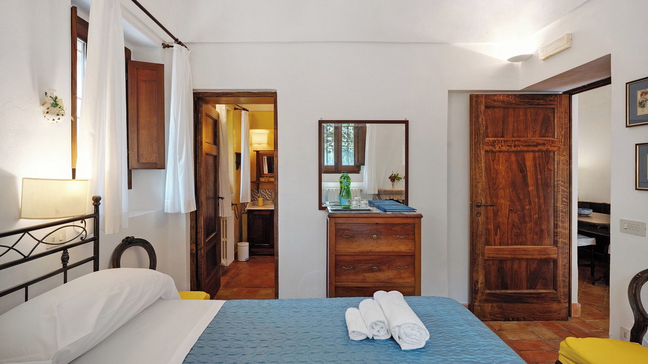 Photo of Bedroom in Meta
