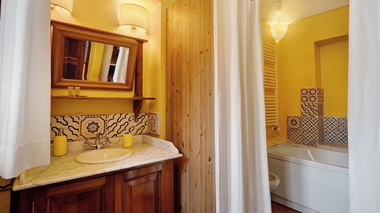 Photo of Bathroom in Meta
