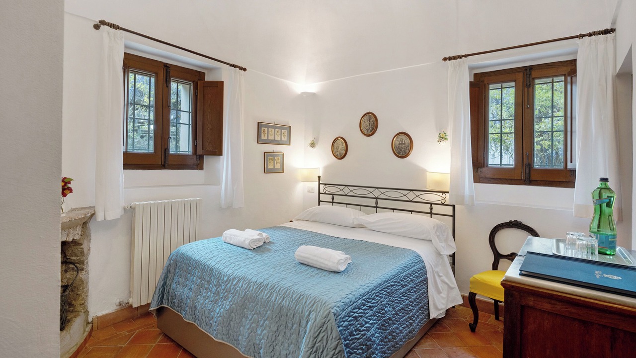 Photo of Bedroom in Meta