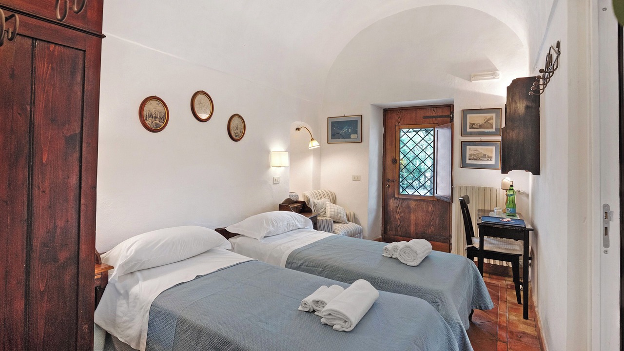 Photo of Bedroom in Meta