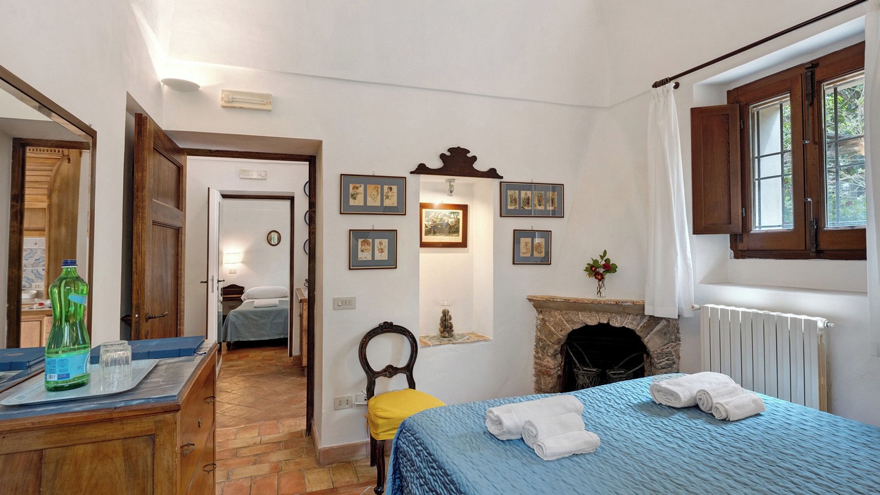 Photo of Bedroom in Meta