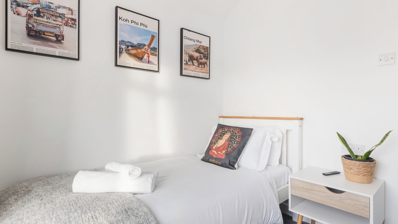 Photo of Bedroom in Alibon
