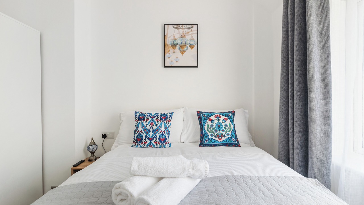 Photo of Bedroom in Alibon