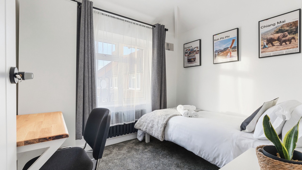 Photo of Bedroom in Alibon