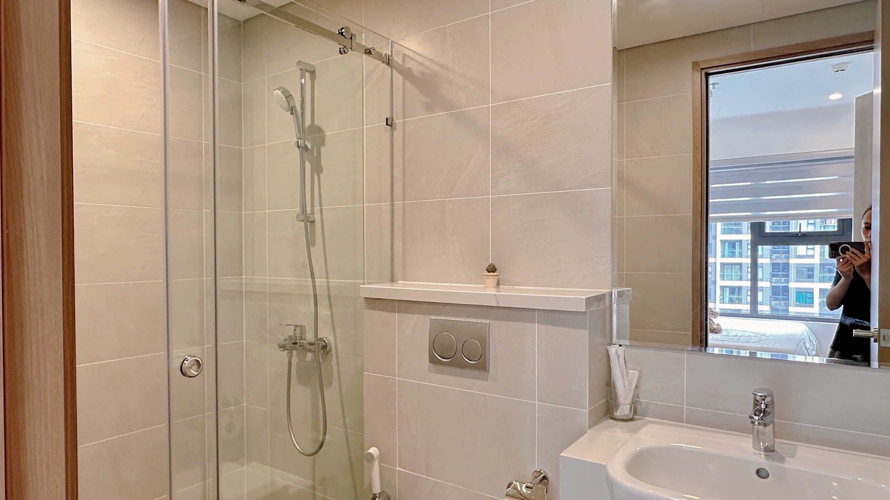 Photo of Bathroom in District 9