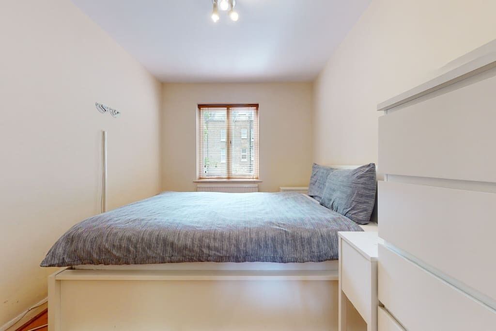 Photo of Bedroom in Maida Vale
