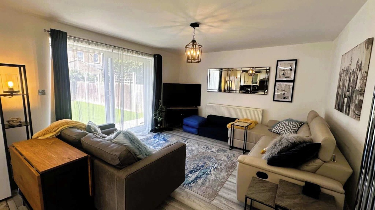 Photo of Livingroom in Cranbrook