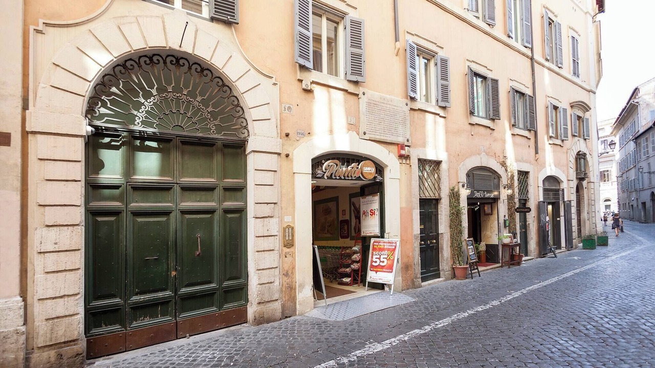 Photo of Others in Navona