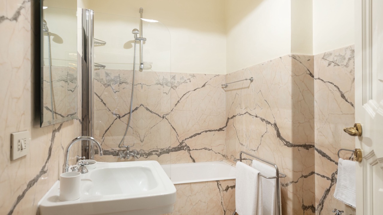 Photo of Bathroom in Rione IX Pigna