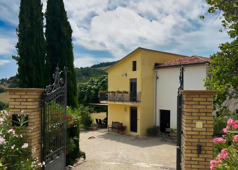 Photo of Others in Montebello di Bertona
