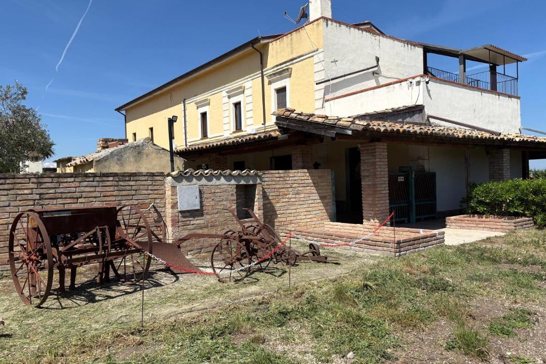 Photo of Others in Vasto
