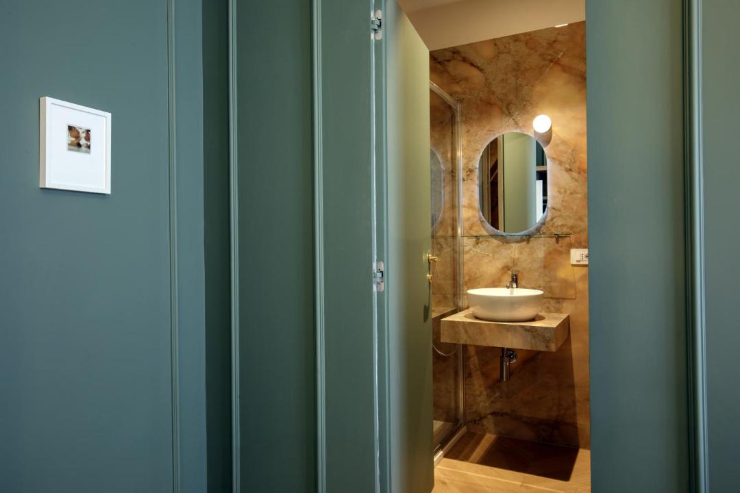 Photo of Bathroom in Rione VI Parione