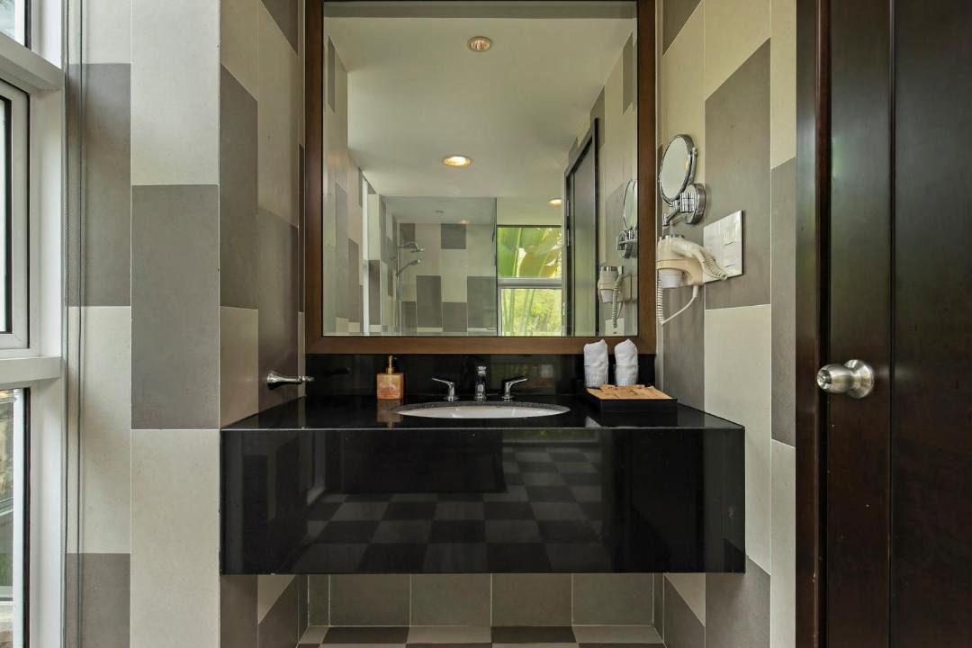 Photo of Bathroom in Ngu Hanh Son
