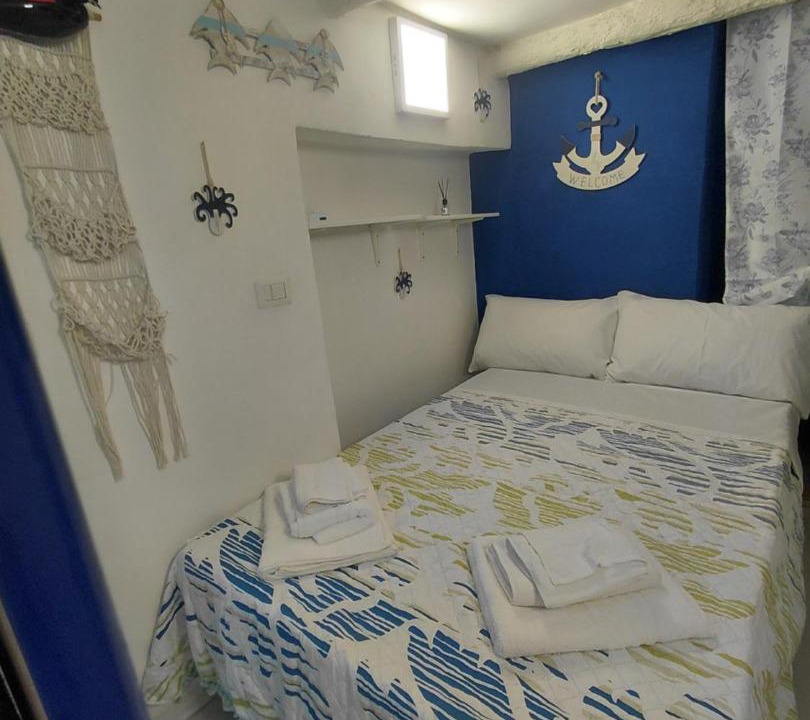 Photo of Bedroom in Naples City Centre