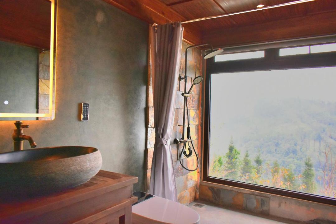 Photo of Bathroom in Ban Luoc