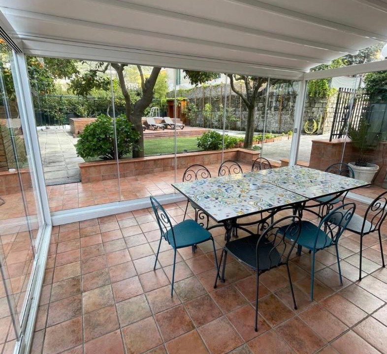 Photo of Patio Balcony in Meta