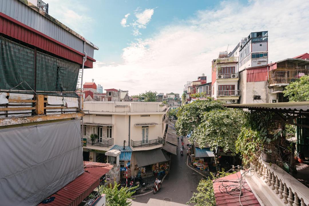 Photo of Others in Hang Buom