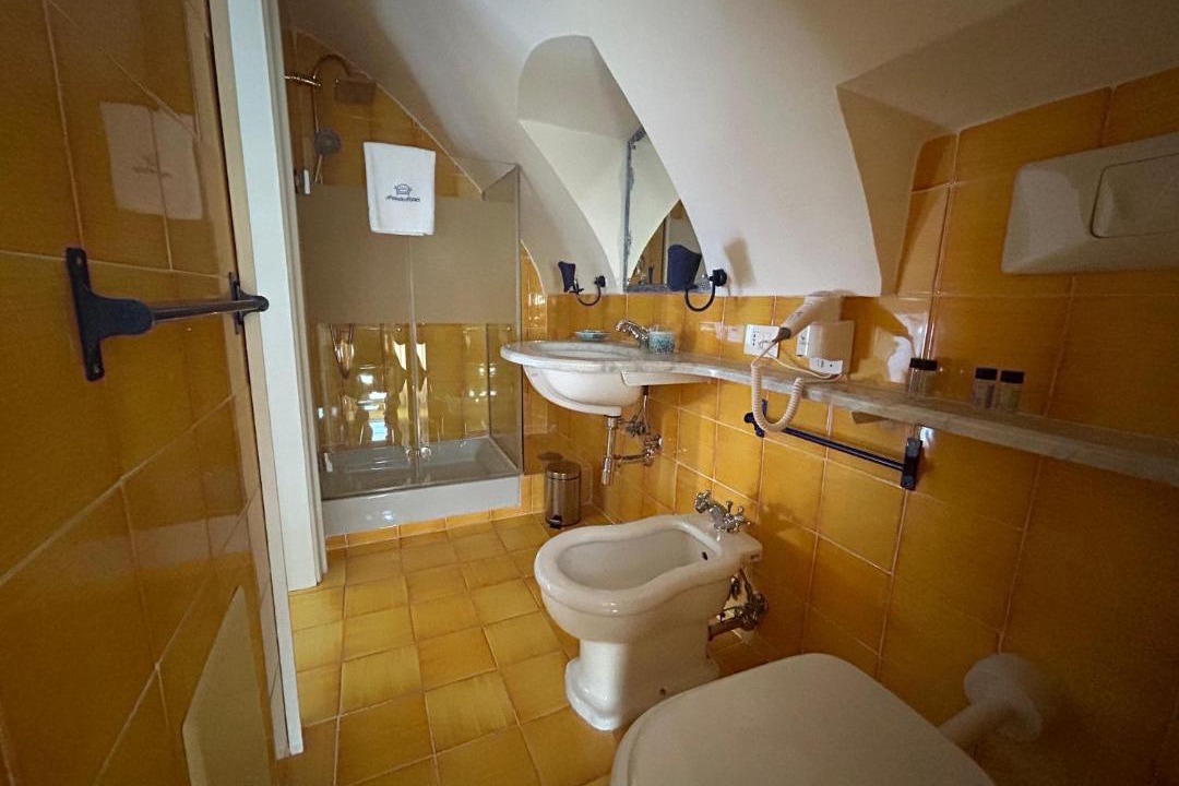 Photo of Bathroom in Bacoli