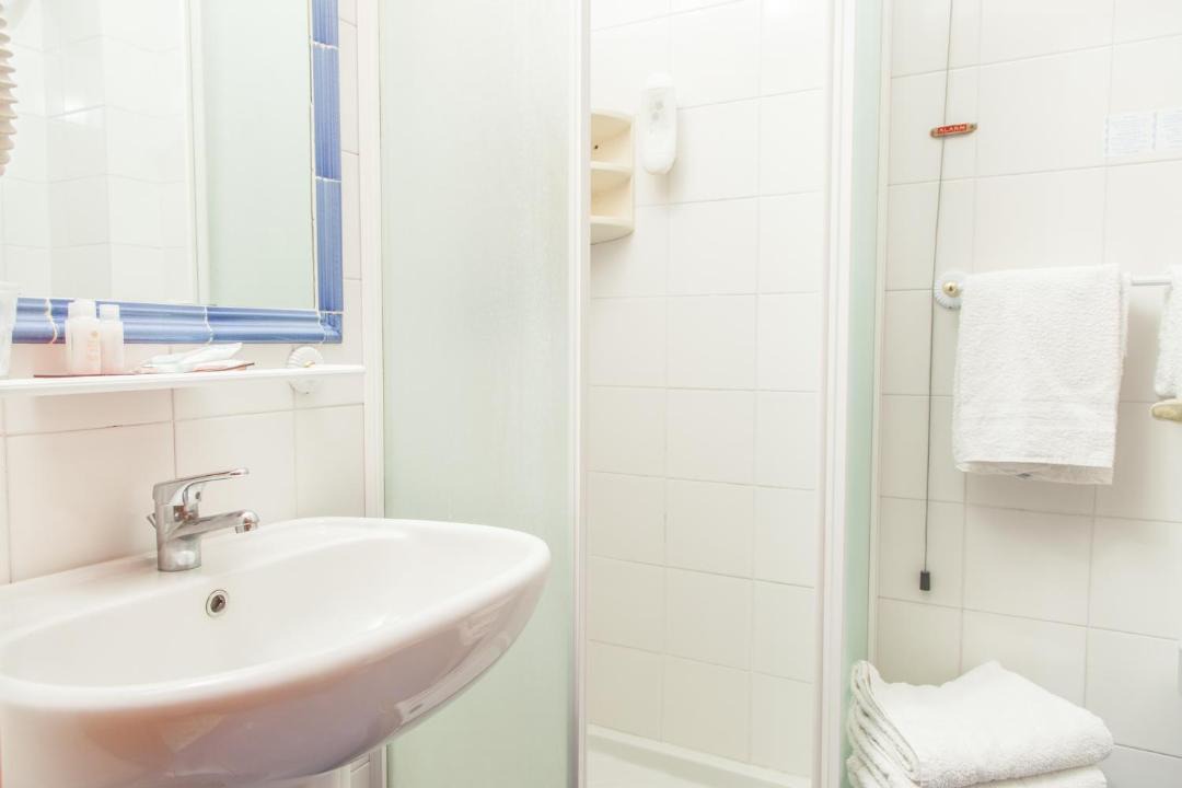Photo of Bathroom in Forio