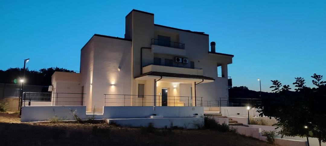 Photo of Others in Vasto