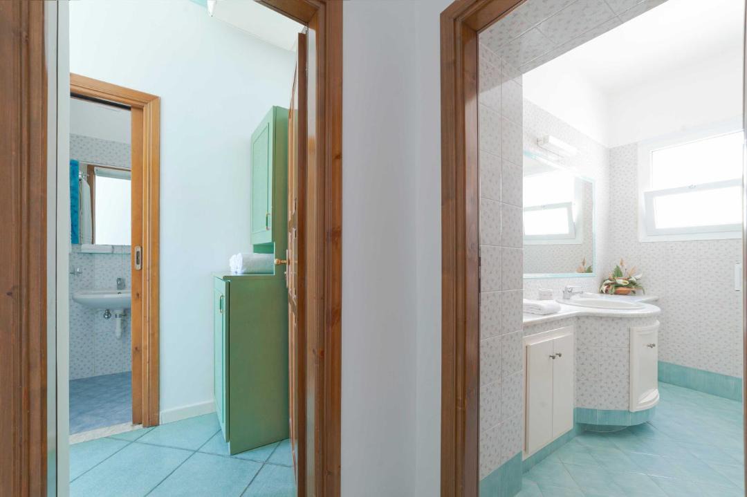 Photo of Bathroom in Forio