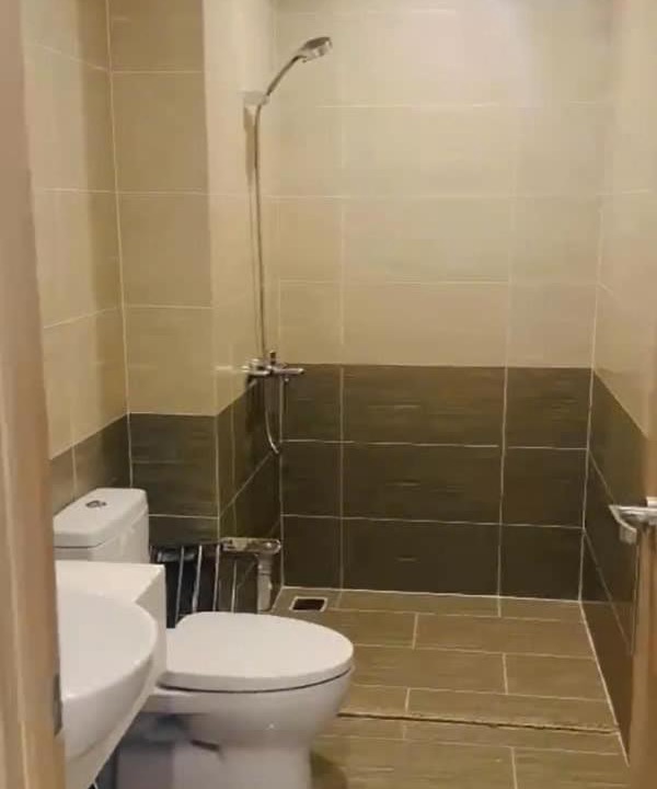 Photo of Bathroom in District 9