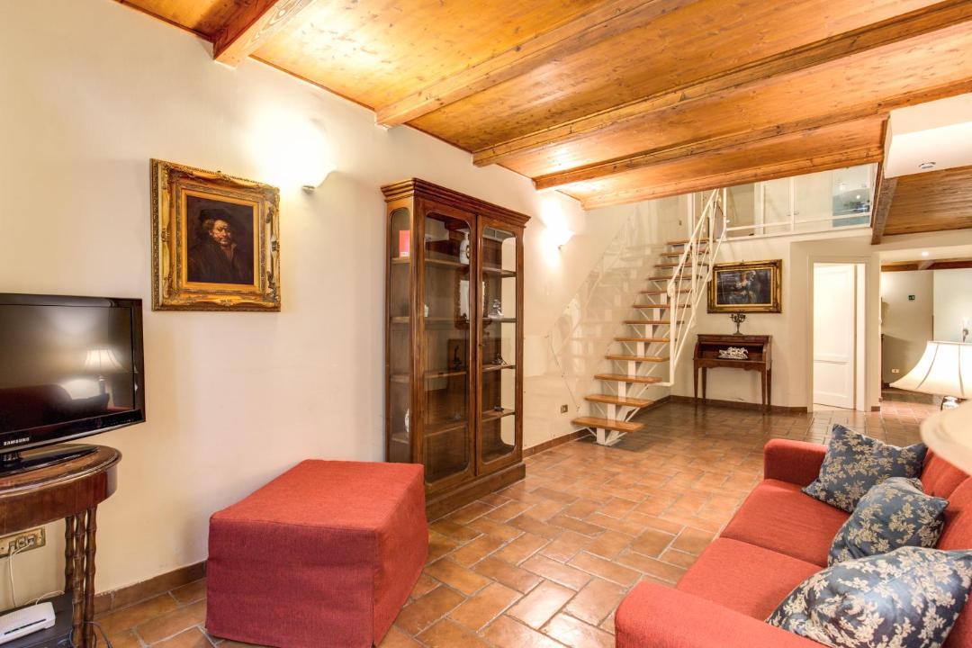 Photo of Livingroom in Rione VI Parione