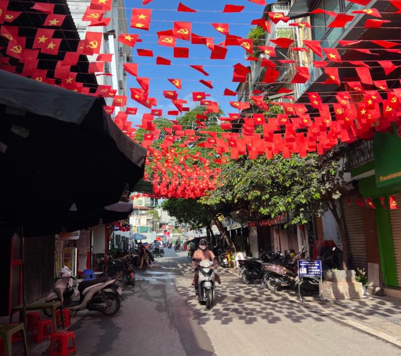 Photo of Others in Hang Buom