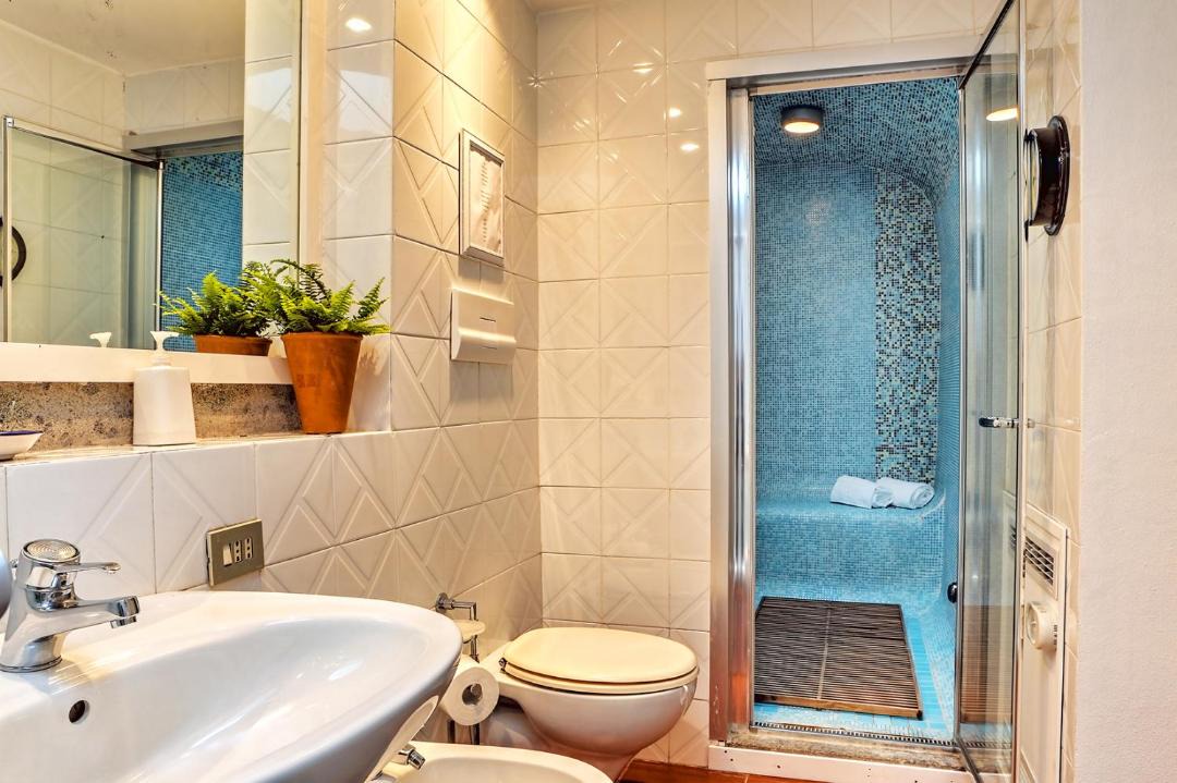 Photo of Bathroom in Lake Garda