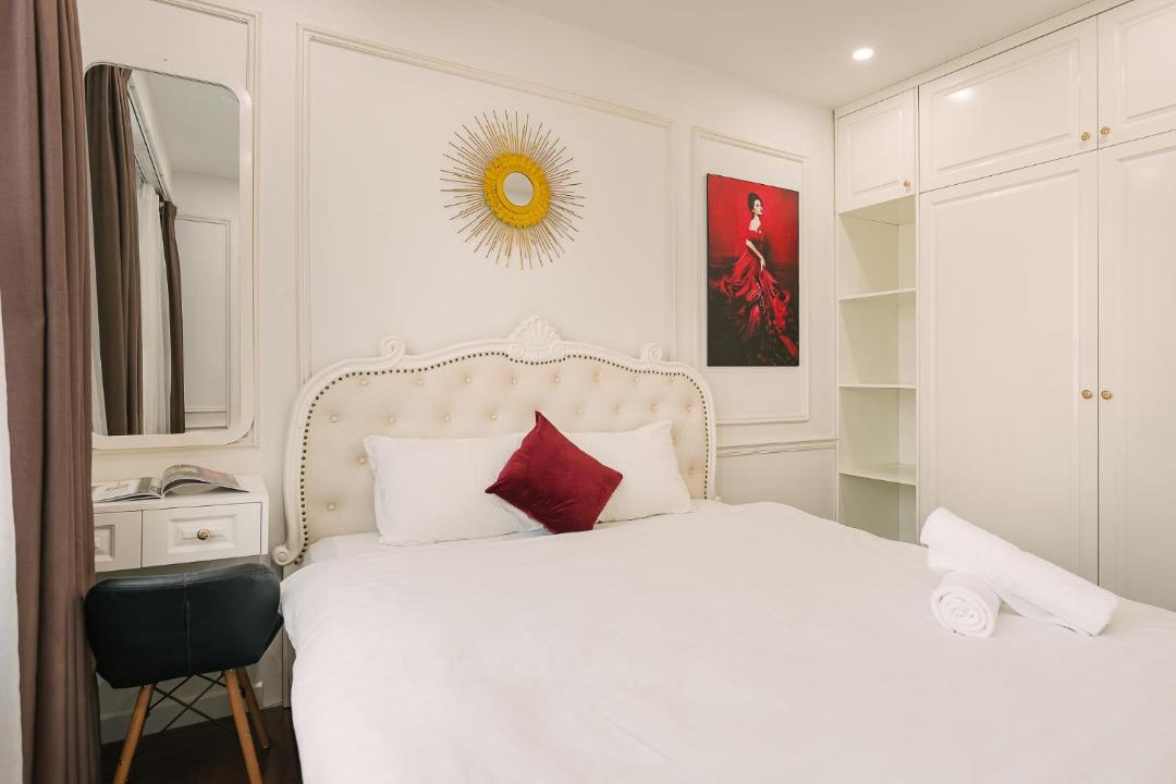 Photo of Bedroom in Trung Hoa Nhan Chinh