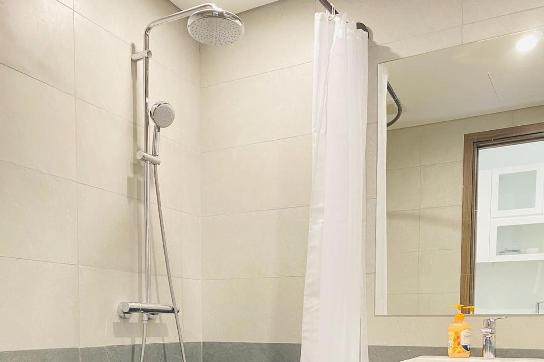 Photo of Bathroom in District 9
