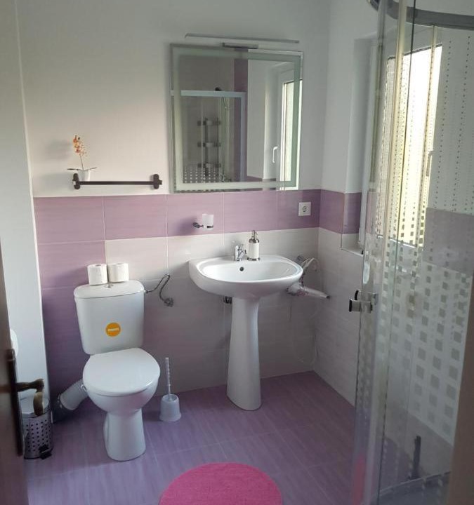 Photo of Bathroom in Deda