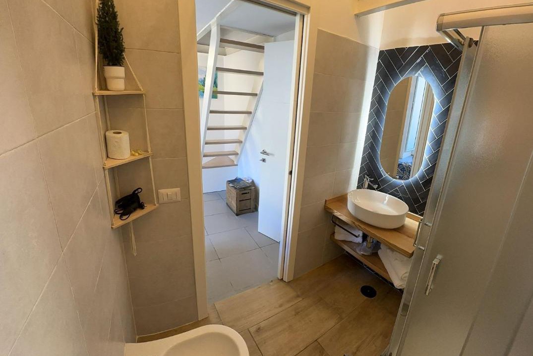 Photo of Bathroom in Quartieri Spagnoli