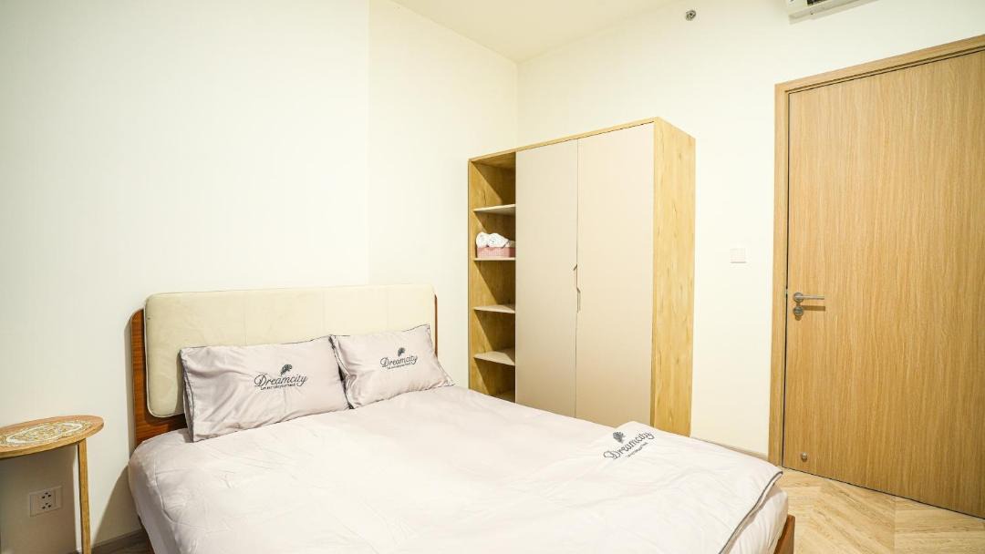 Photo of Bedroom in District 9