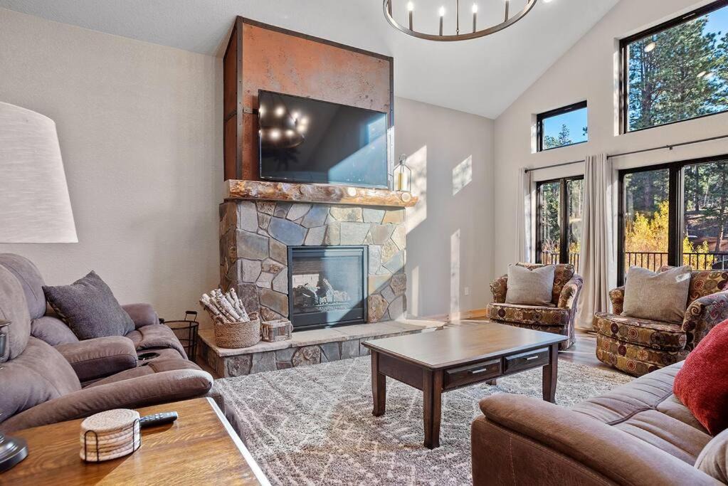 Photo of Livingroom in West Pennington