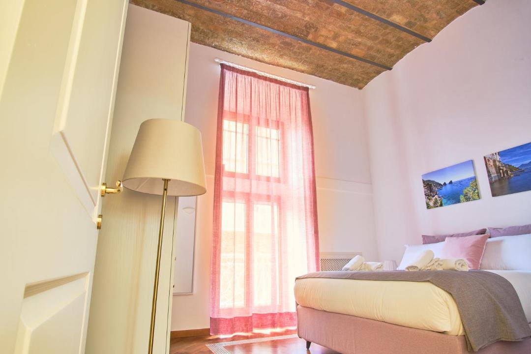 Photo of Bedroom in Chiaia