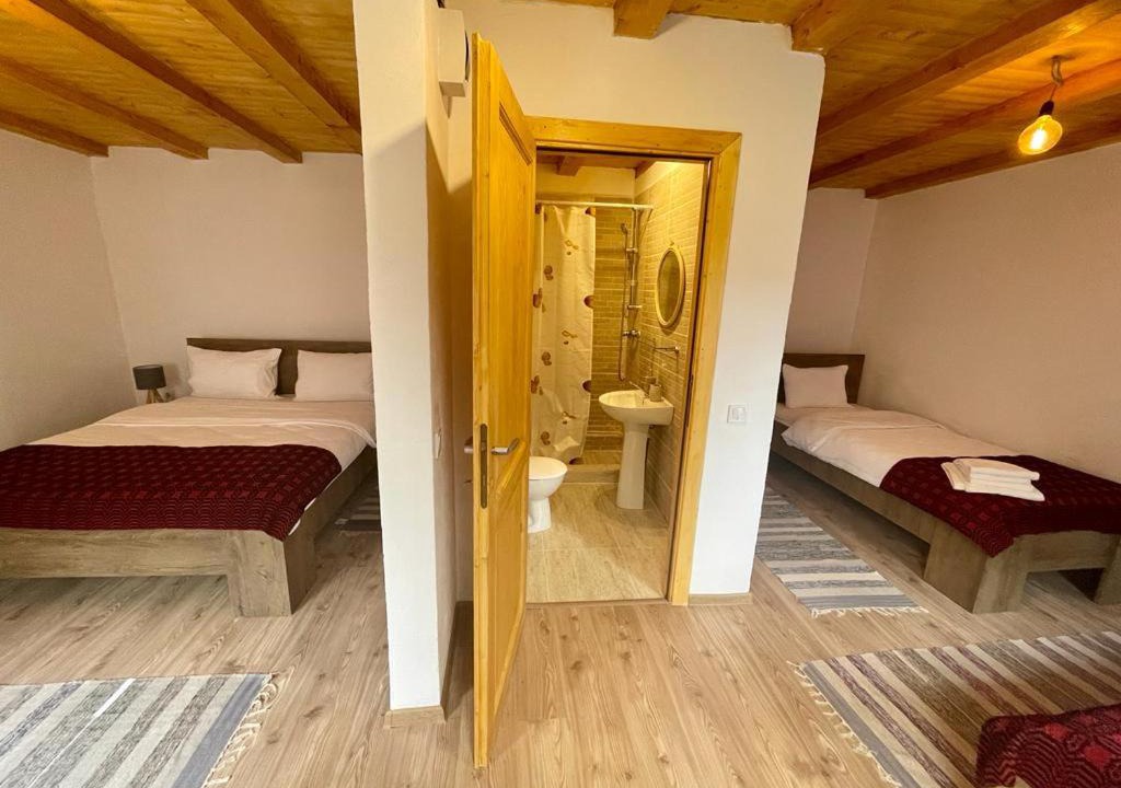 Photo of Bedroom in Crit