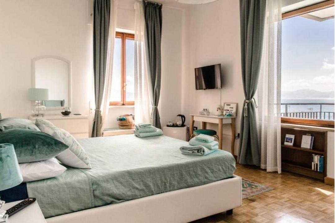 Photo of Bedroom in Posillipo