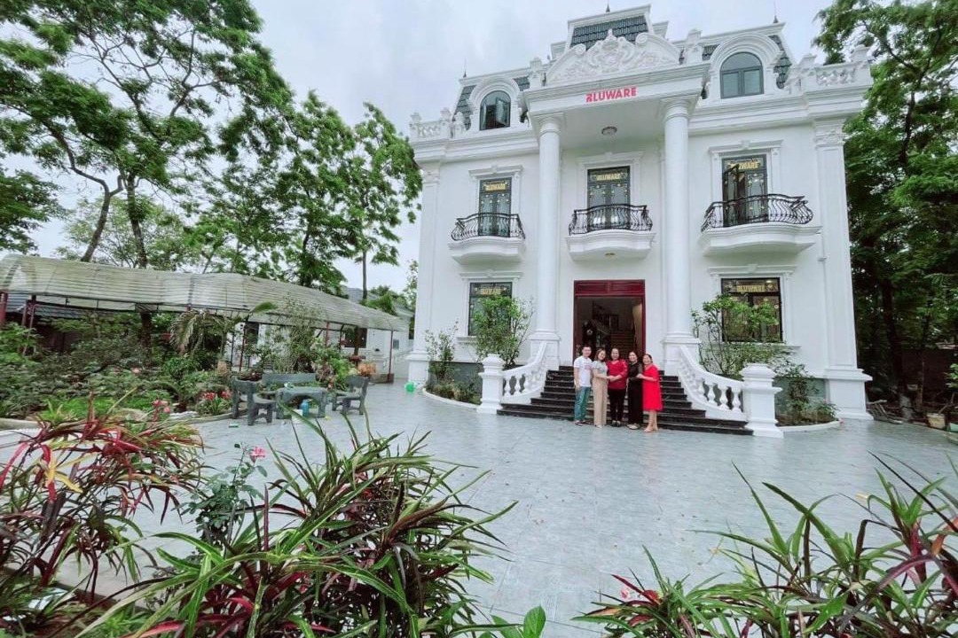 Photo of Others in Lap Thach