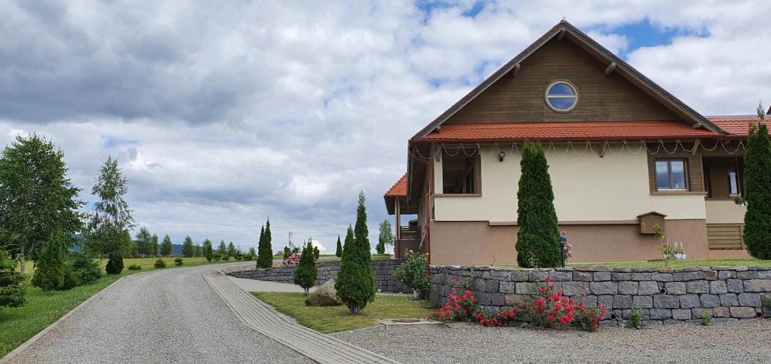 Photo of Buildings in Capalnita