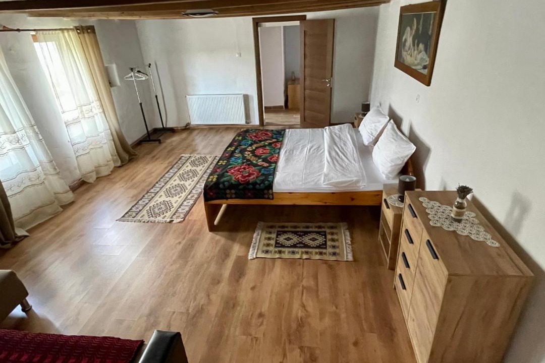 Photo of Bedroom in Crit