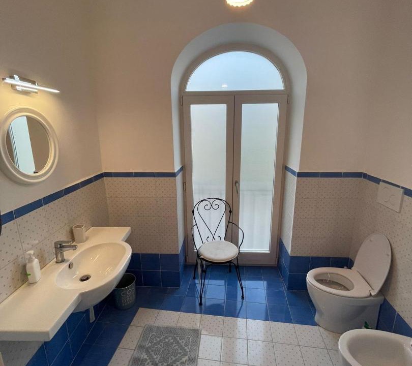 Photo of Bathroom in Forio