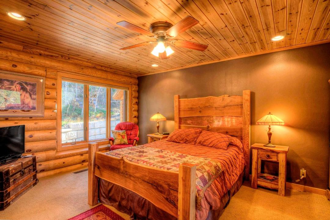 Photo of Bedroom in Lead