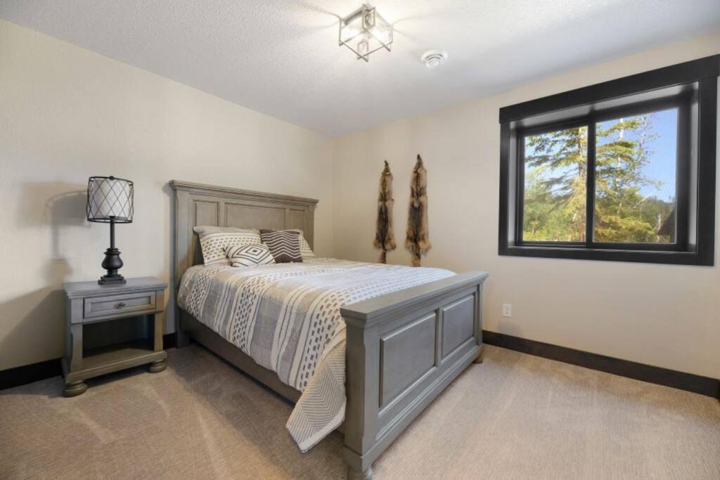 Photo of Bedroom in Lead